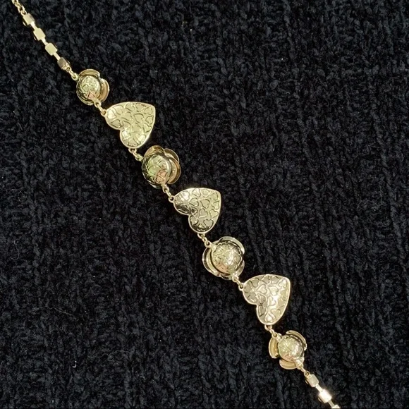 BETSEY JOHNSON Pavé Crystals Hearts Roses Eyes Gold & Red NECKLACE! - Picture 7 of 8